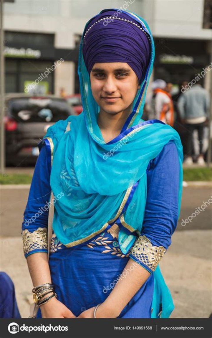 How do you address a Sikh woman?